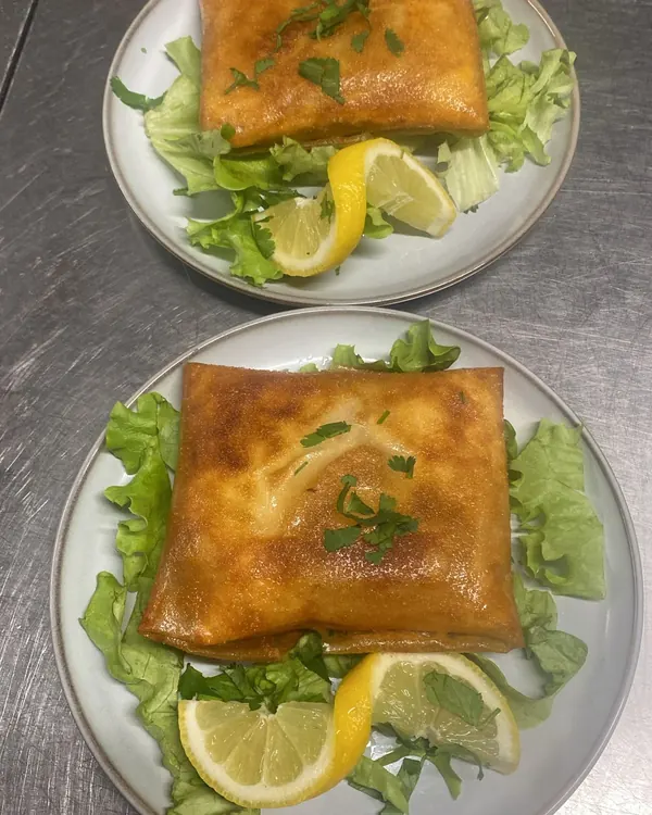 Bricks croustillantes, salade et citron